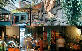 Kunming Upland International Youth Hostel Near The City Center , 2 Mins Walk To The Green Lake,3 Mins Walk To The Subway, Close To Yuan Tong Temple, Old Street, Yunnan University, English-Speaking Service Convenient Payment And Visa Cards Are Accepte