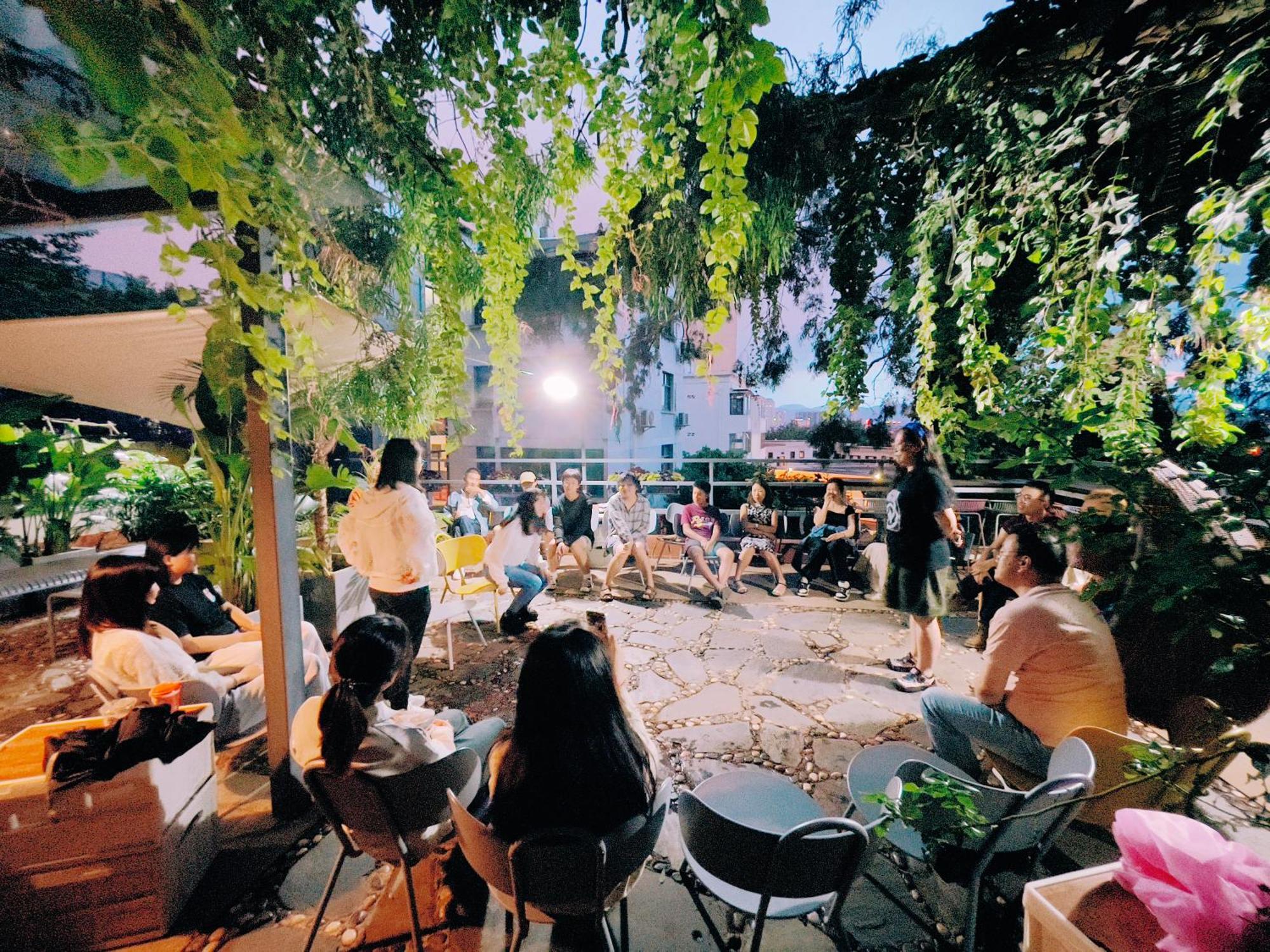 Kunming Upland International Youth Hostel Near The City Center ,2 Mins Walk To The Subway, 2 Mins Walk To The Green Lake, Close To Yuan Tong Temple, Old Street, Yunnan University, Convenient Payment And Visa Cards Are Accepted Exterior photo