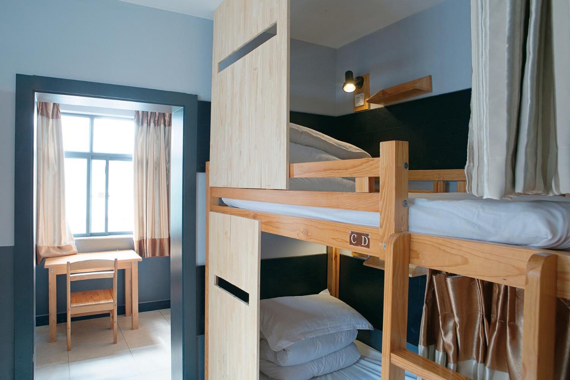 Kunming Upland International Youth Hostel Near The City Center ,2 Mins Walk To The Subway, 2 Mins Walk To The Green Lake, Close To Yuan Tong Temple, Old Street, Yunnan University, English-Speaking Service Convenient Payment And Visa Cards Are Accepte Exterior photo