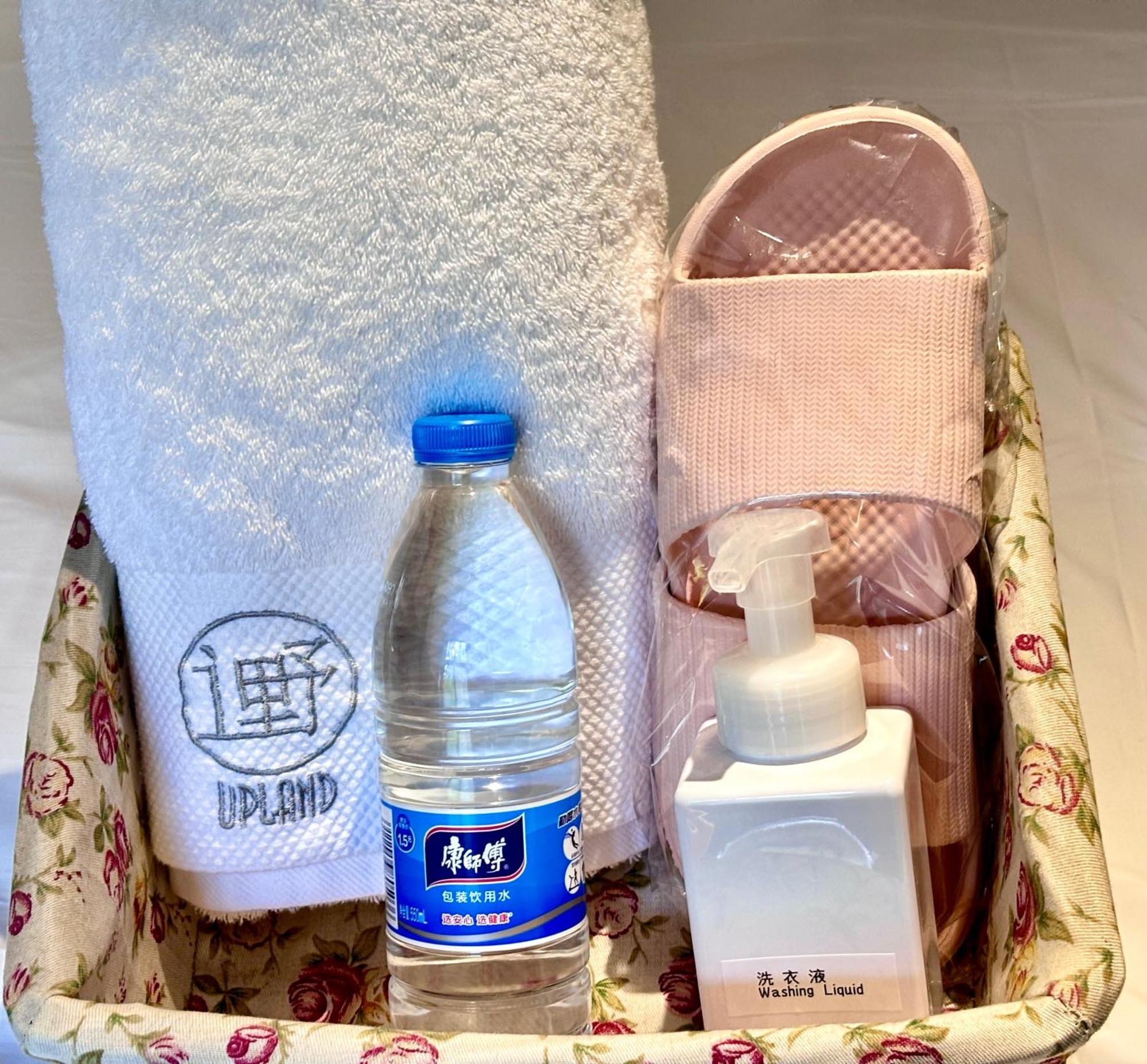 Kunming Upland International Youth Hostel Near The City Center ,2 Mins Walk To The Subway, 2 Mins Walk To The Green Lake, Close To Yuan Tong Temple, Old Street, Yunnan University, Convenient Payment And Visa Cards Are Accepted Exterior photo